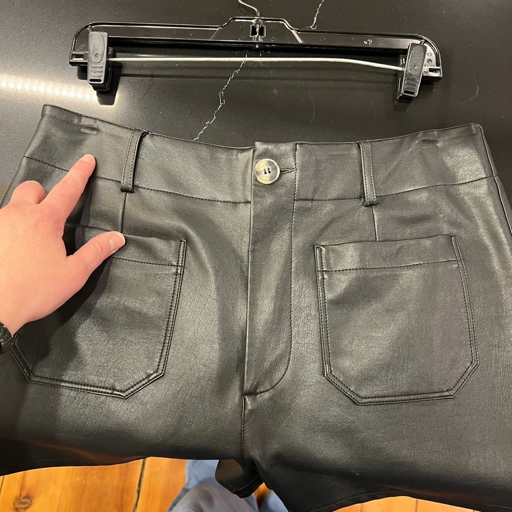 Anthropologie Maeve Colette faux black leather shorts 32 - Picture 4 of 5